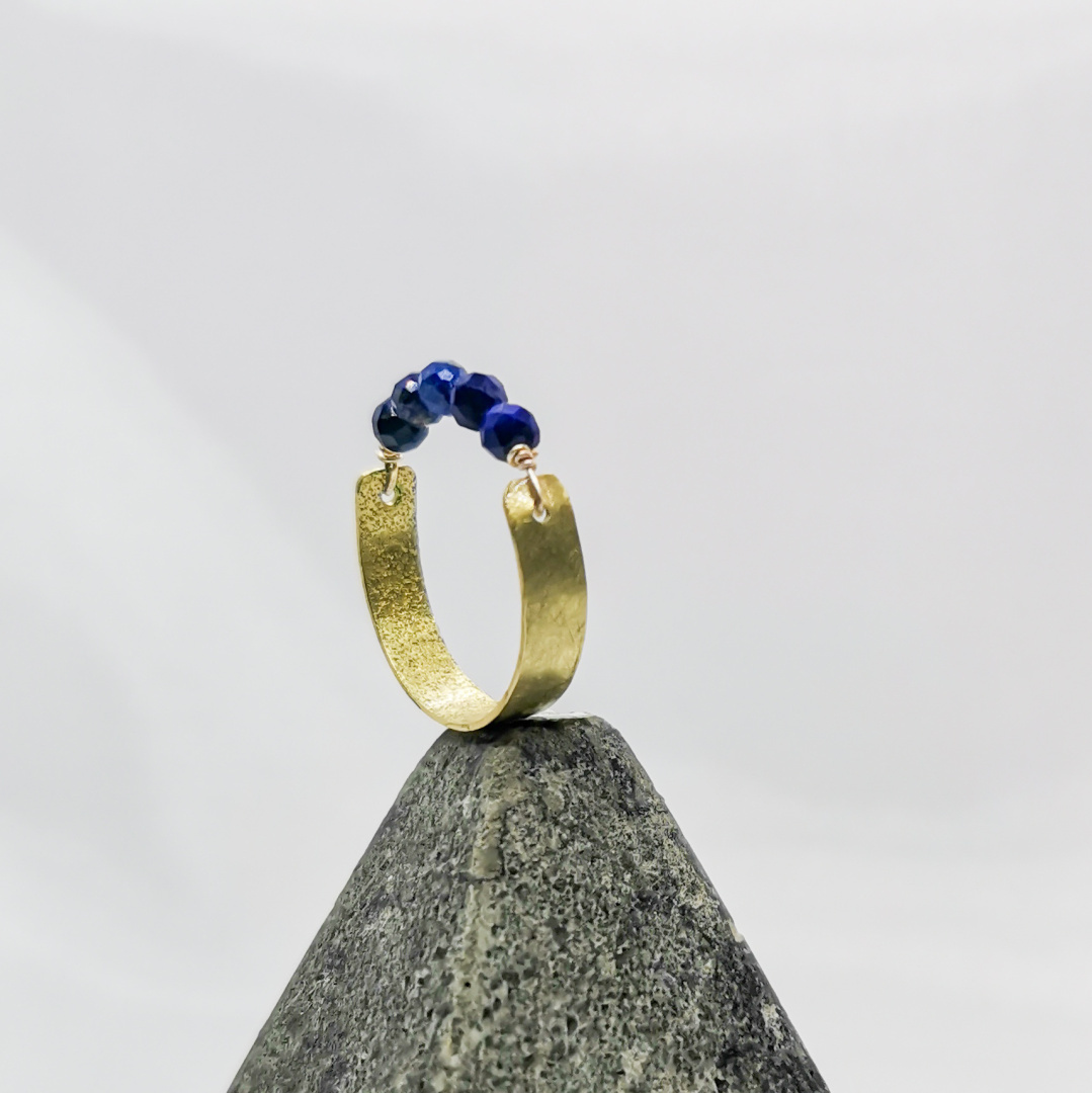 Pierścionek Glam, mosiądz, Lapis Lazuli Pierścionek Glam, mosiądz, Lapis Lazuli